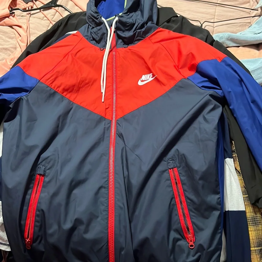 Wind Breaker - Picture 1 of 1